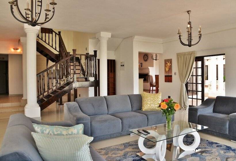 بنسيون Indlovukazi Guesthouse