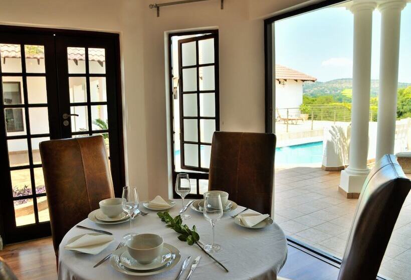 بنسيون Indlovukazi Guesthouse