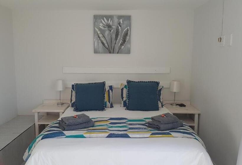 פנסיון Ocean View Guest House