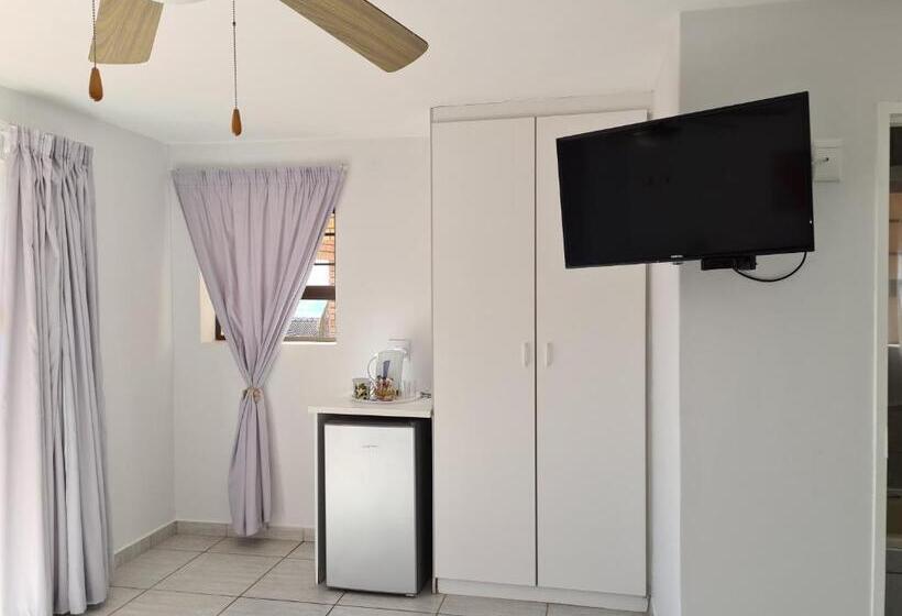 פנסיון Ocean View Guest House