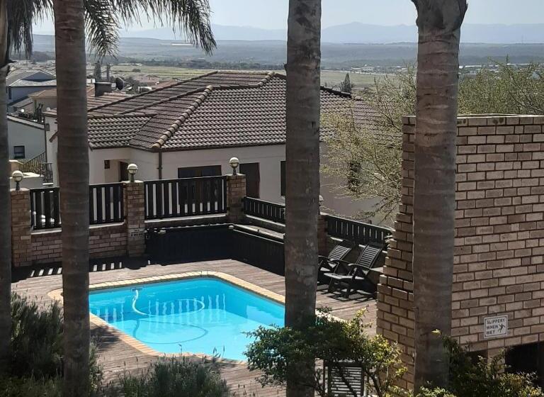 פנסיון Ocean View Guest House