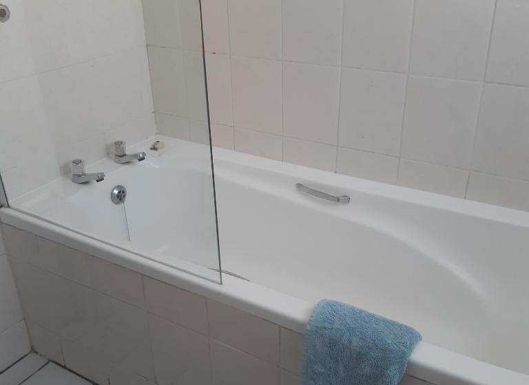 פנסיון Ocean View Guest House