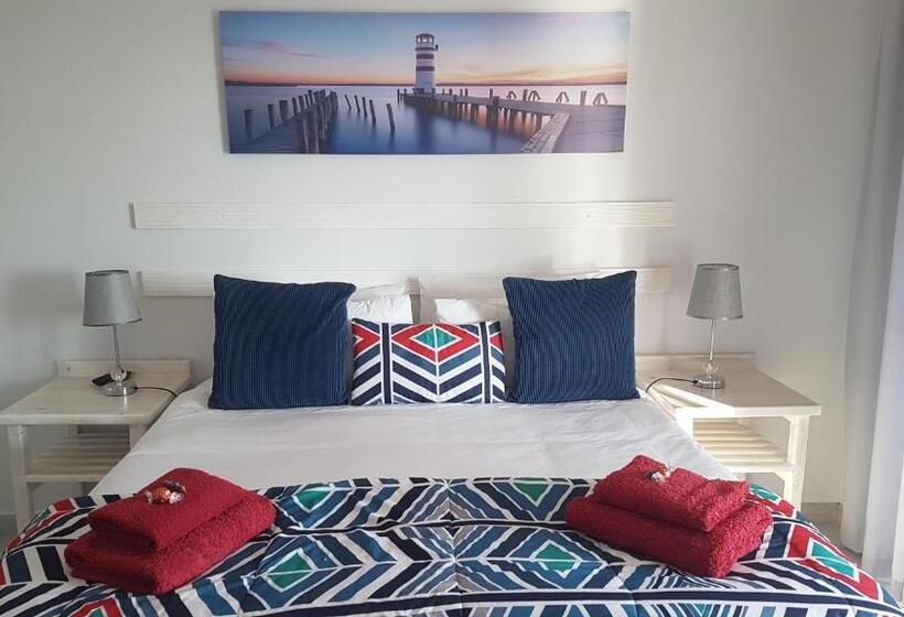 פנסיון Ocean View Guest House