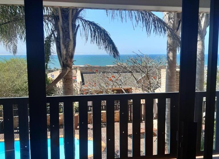 פנסיון Ocean View Guest House