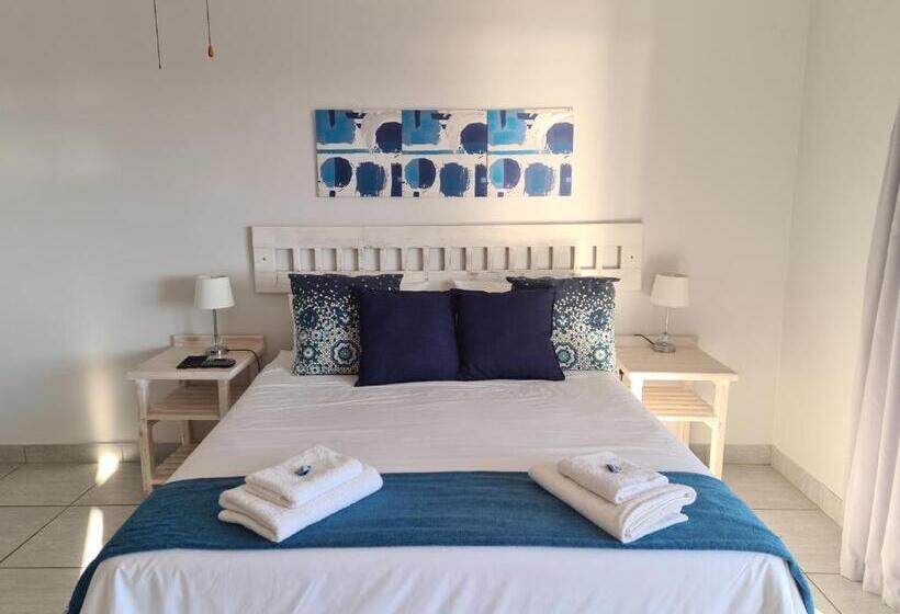 פנסיון Ocean View Guest House