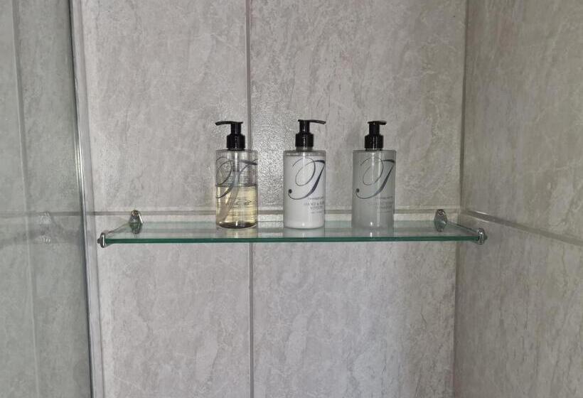 פנסיון Ocean View Guest House