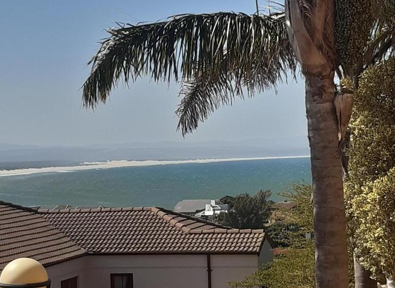 פנסיון Ocean View Guest House