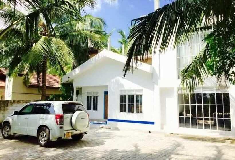 Пансион The Beach House Nilaveli