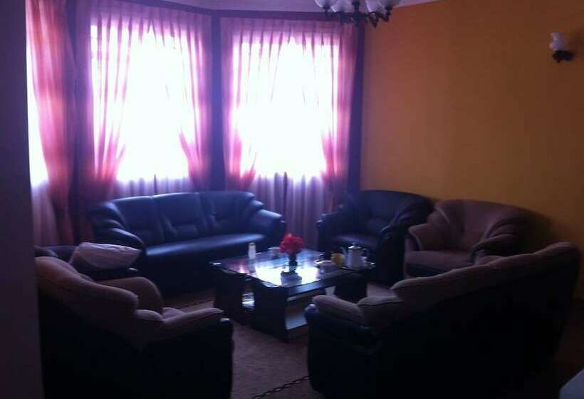 بنسيون V & V Residence