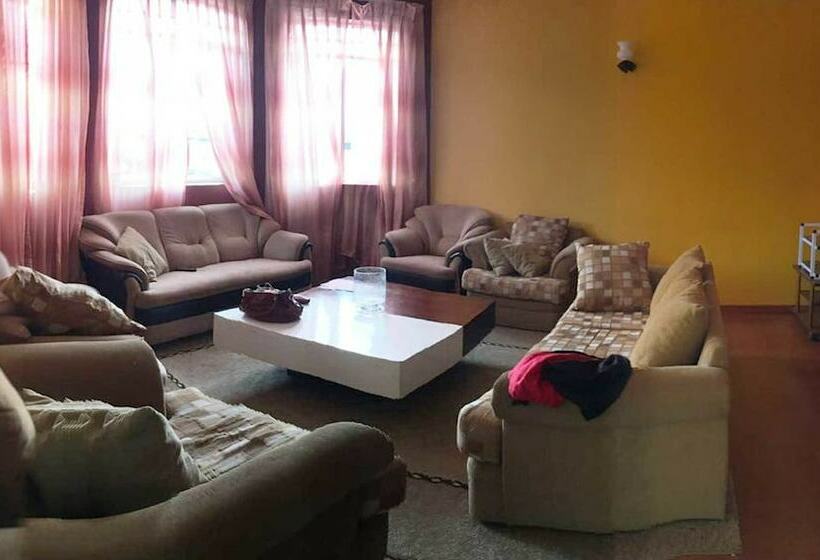 بنسيون V & V Residence