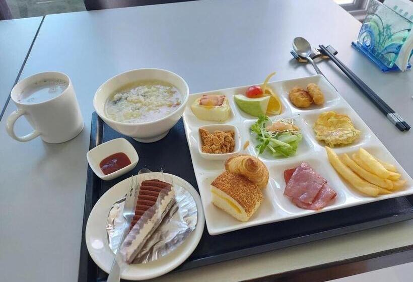 هاستل 墾丁椰林 海灘文旅