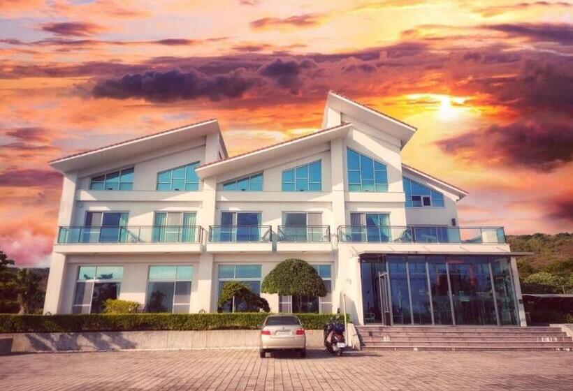 هاستل 墾丁椰林 海灘文旅