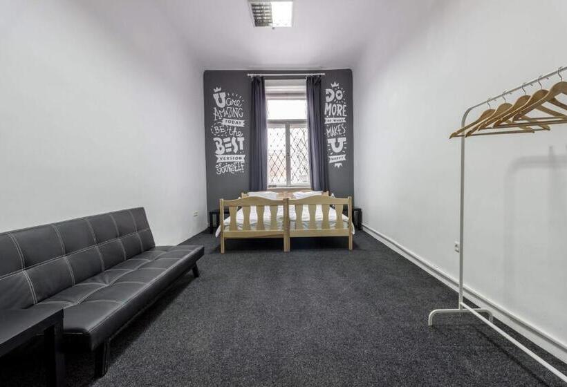 فندق صغير Best Time