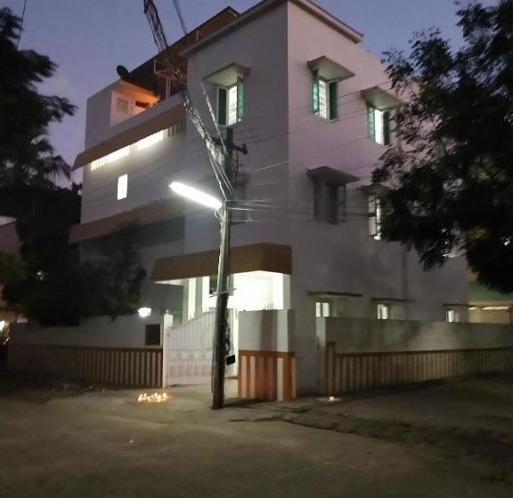 민박 Mayurapriya Inn