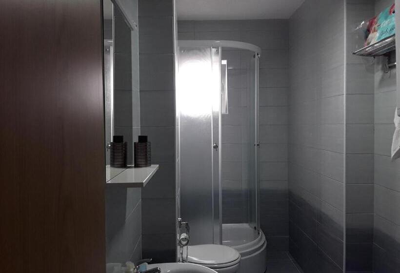 تختخواب و صبحانه Simon S Apartment