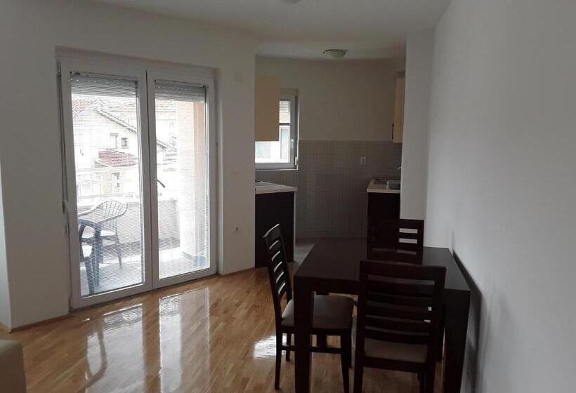 تختخواب و صبحانه Simon S Apartment