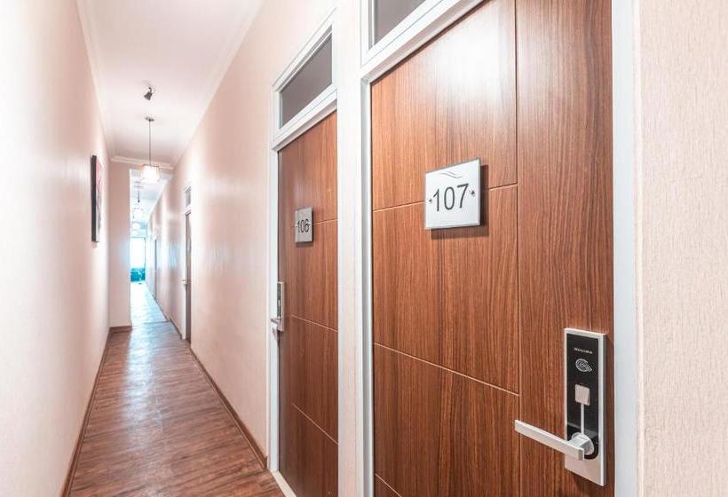 Hotel Oyo 2082 D  Teras