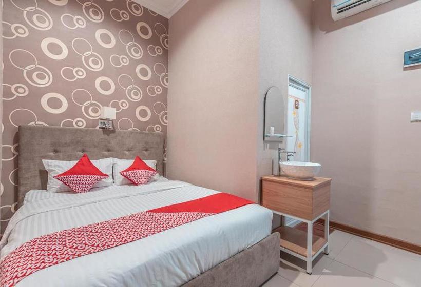 Hotel Oyo 2082 D  Teras