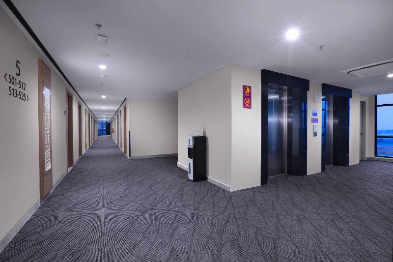 Отель Quest Prime Cikarang By Aston