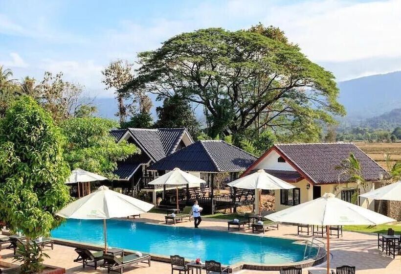 Отель Sansan Resort