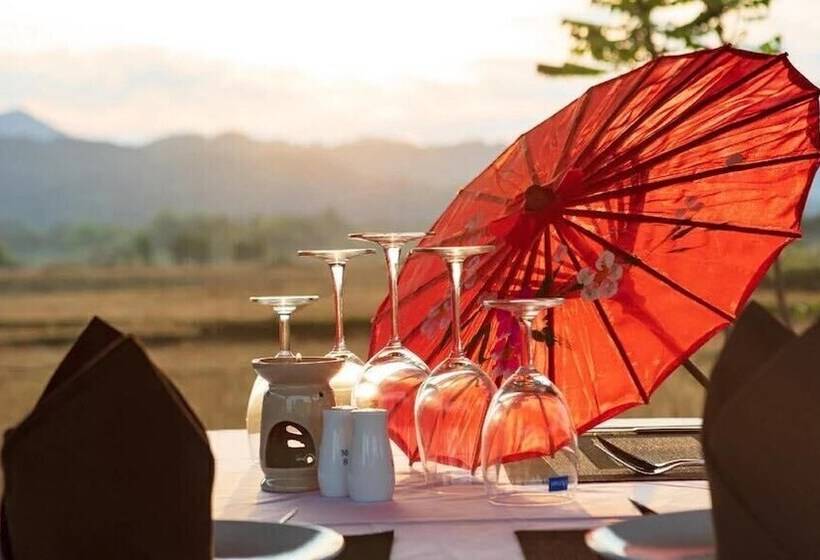 Отель Sansan Resort