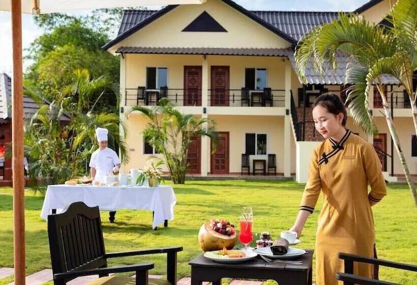 Отель Sansan Resort