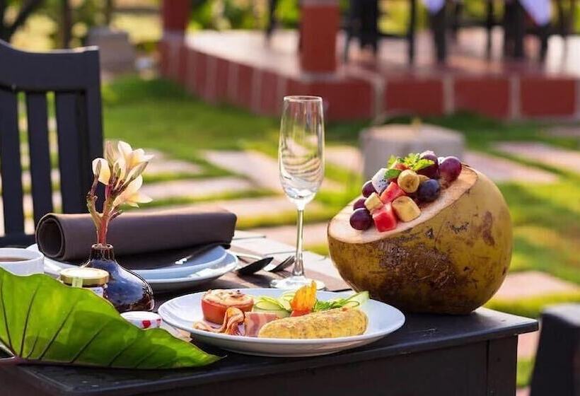 Отель Sansan Resort