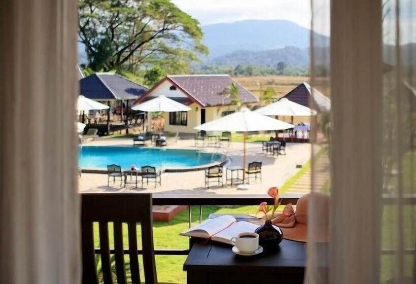 Отель Sansan Resort