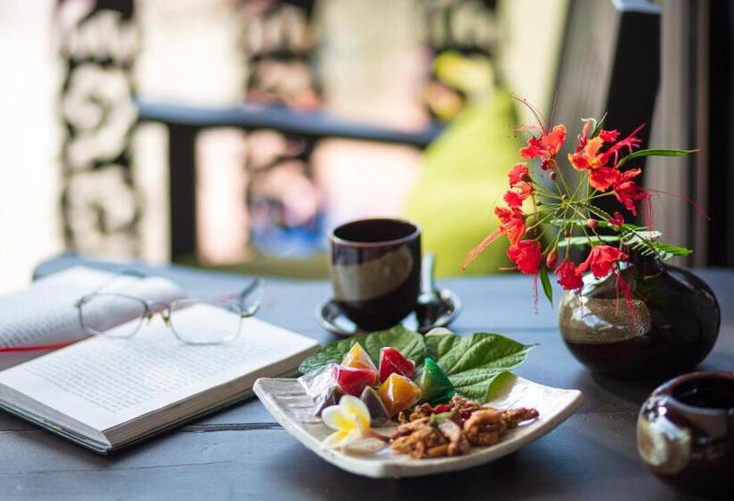 Отель Sansan Resort