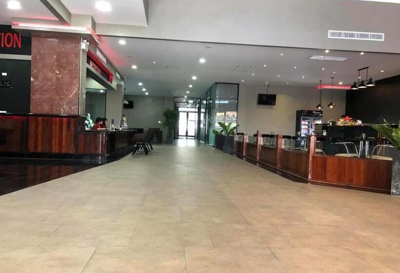 酒店 The Harbour Front