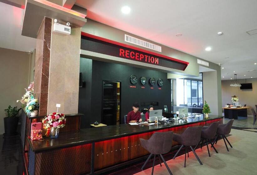 酒店 The Harbour Front