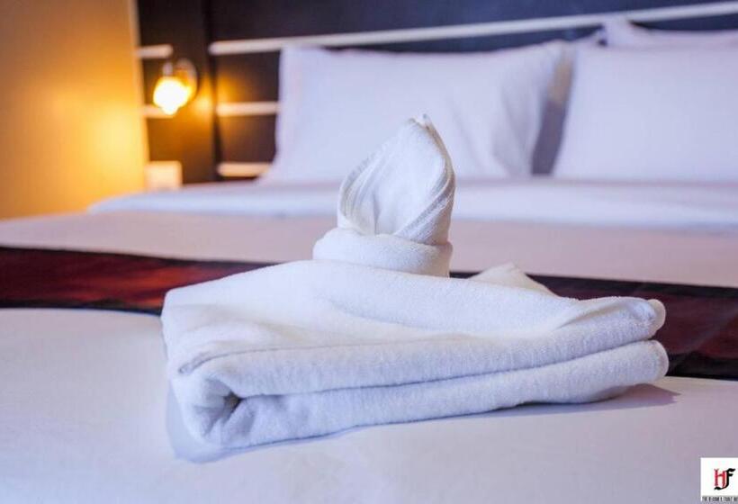 酒店 The Harbour Front