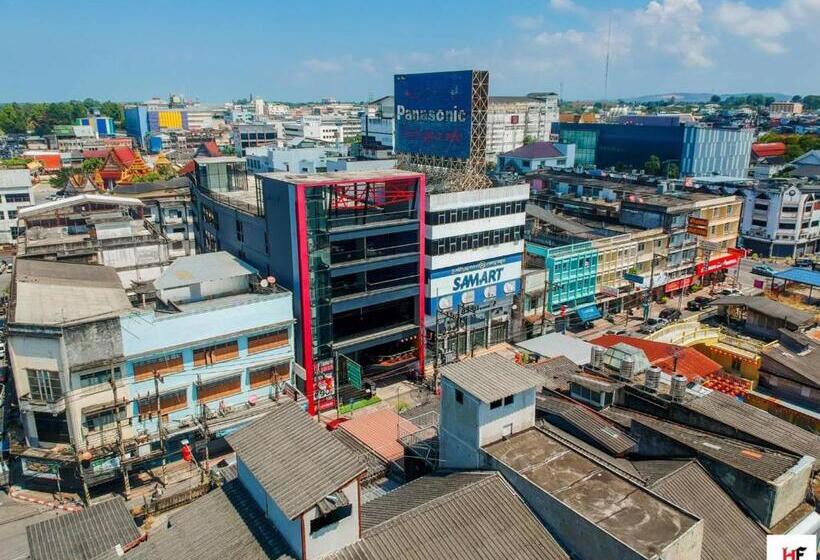 酒店 The Harbour Front