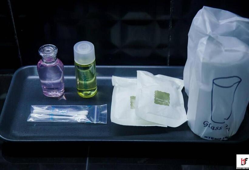 酒店 The Harbour Front