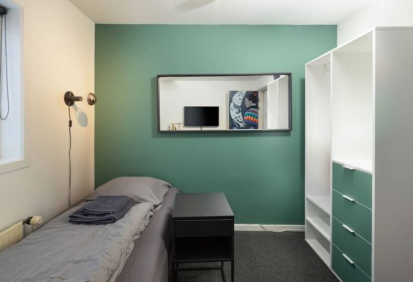 Kulukis Downtown Hostel