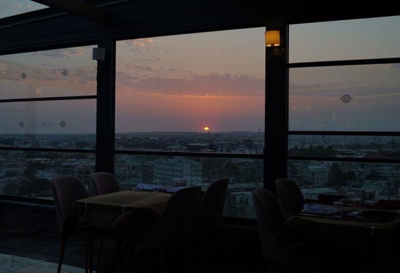 Maril Beach & Spa Hotel
