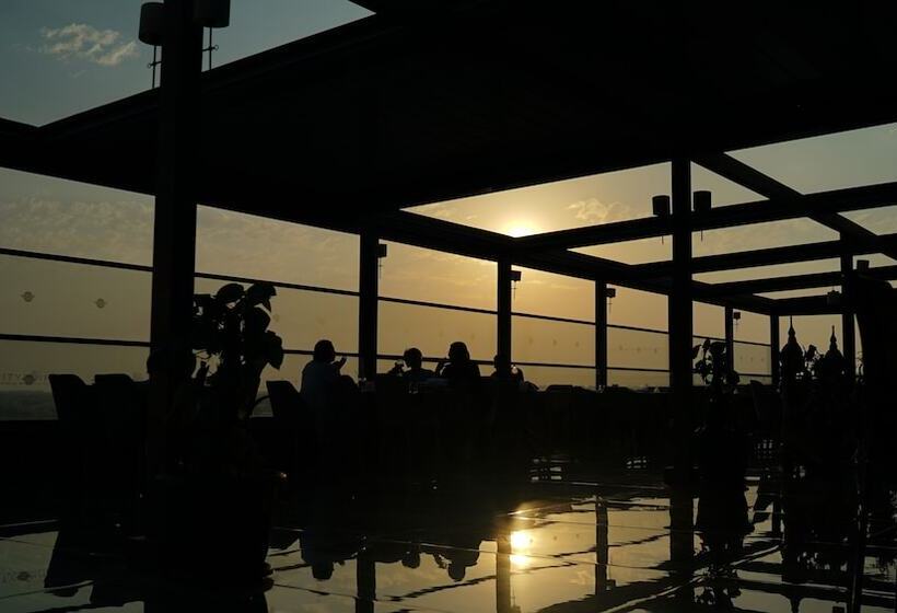 Maril Beach & Spa Hotel