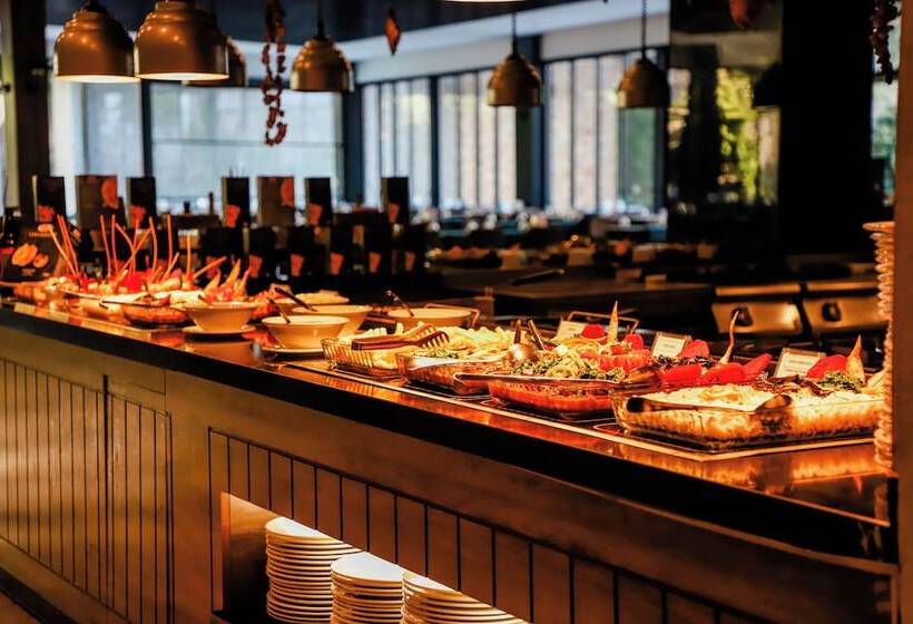 Maril Beach & Spa Hotel