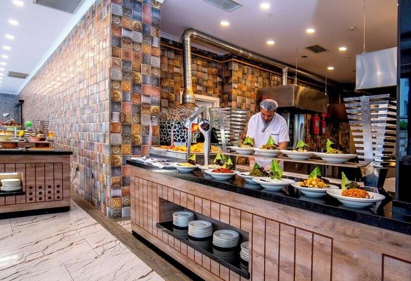 Maril Beach & Spa Hotel