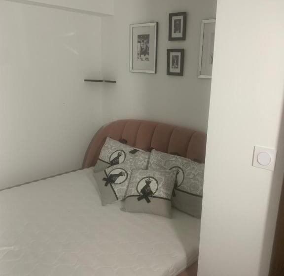 ペンション Guesthouse La Villae