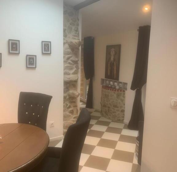 ペンション Guesthouse La Villae