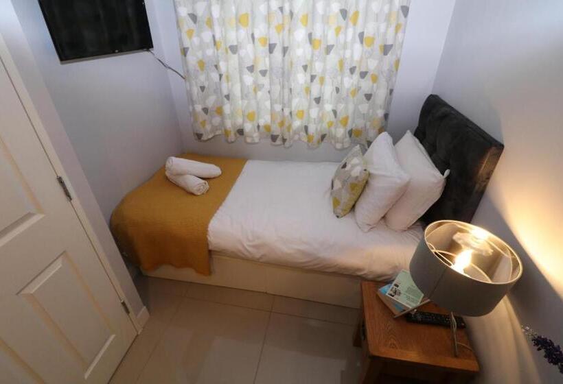 פנסיון The Lavenders