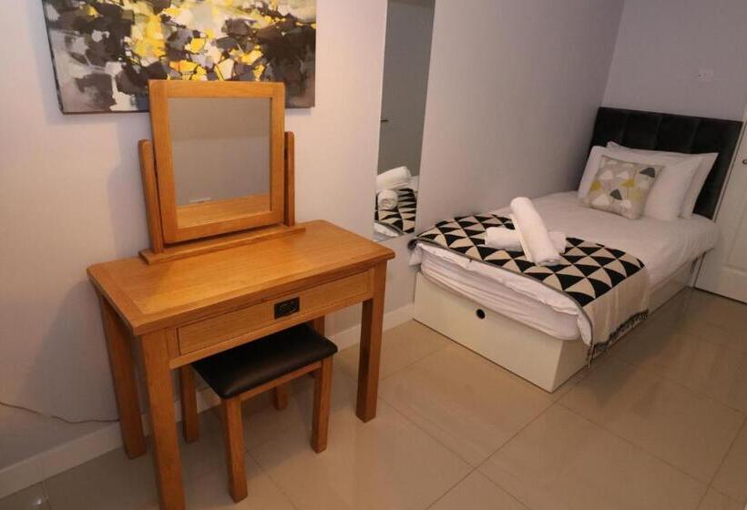 פנסיון The Lavenders