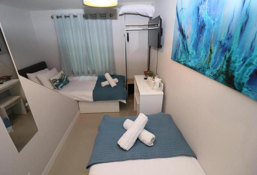 פנסיון The Lavenders