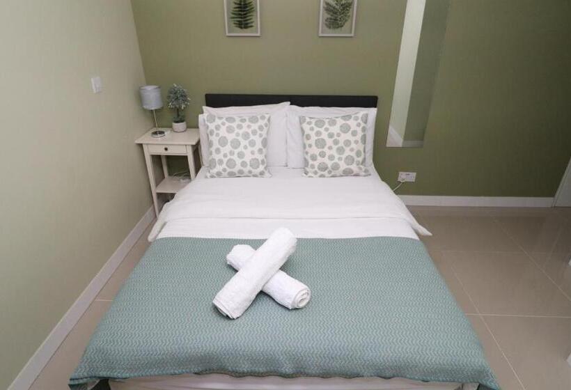 פנסיון The Lavenders