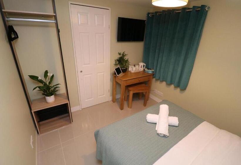 פנסיון The Lavenders