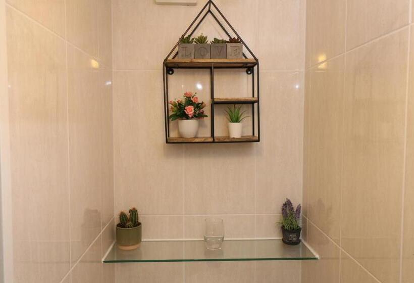 פנסיון The Lavenders