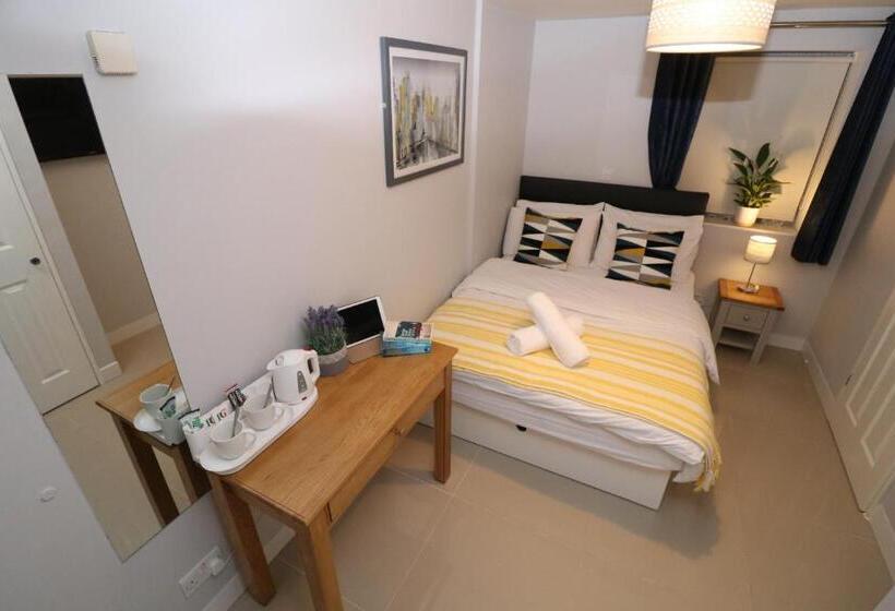 פנסיון The Lavenders