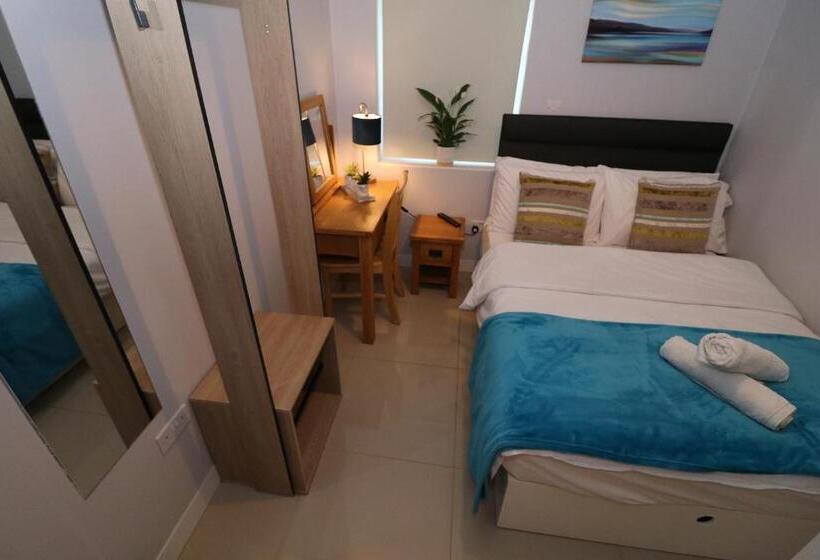 פנסיון The Lavenders