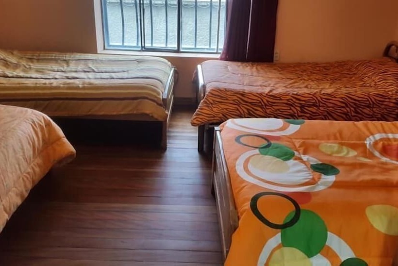 هاستل Hostal Florencia